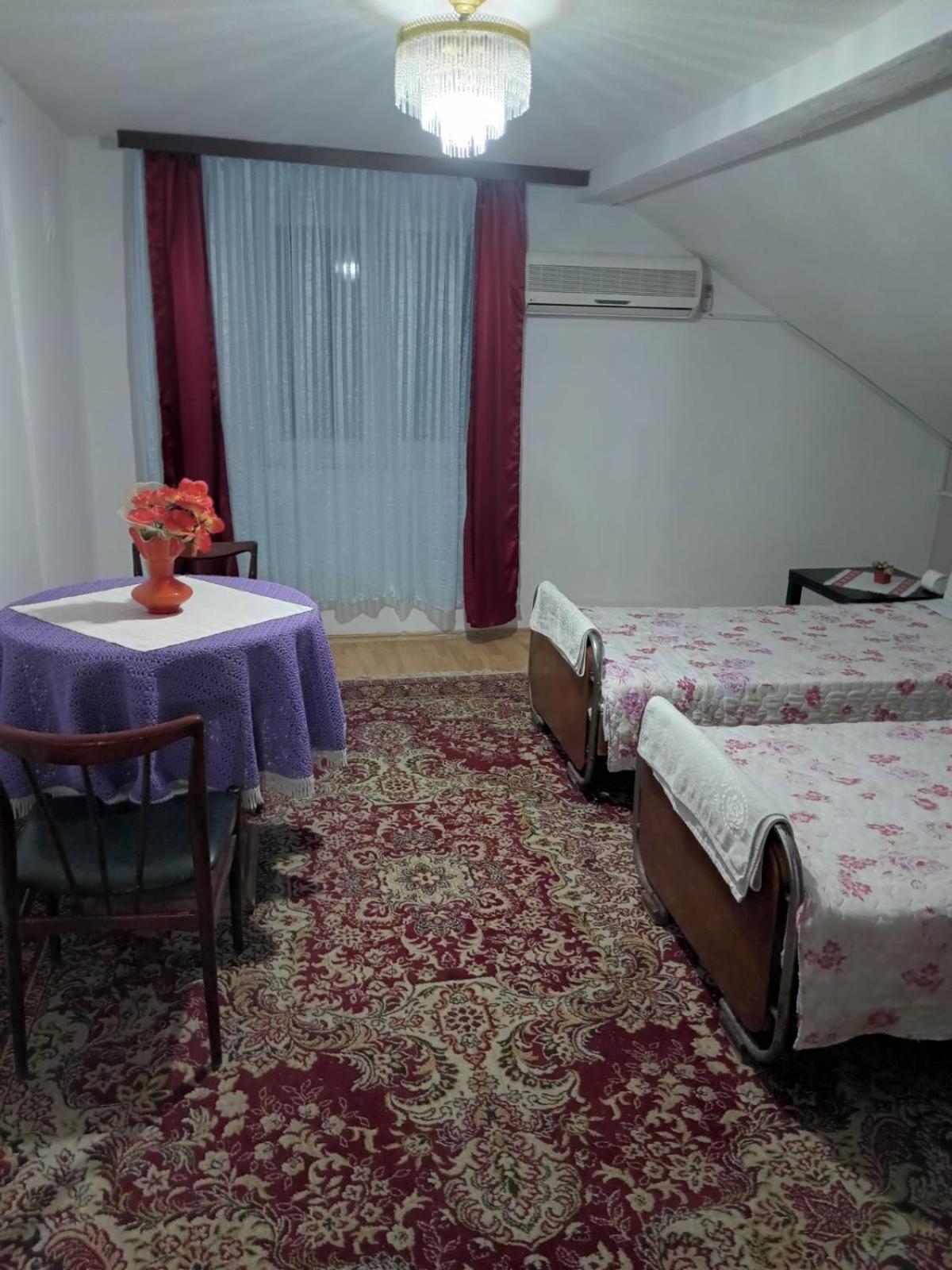 Sobi/Rooms/Zimmer Gradsko Buitenkant foto
