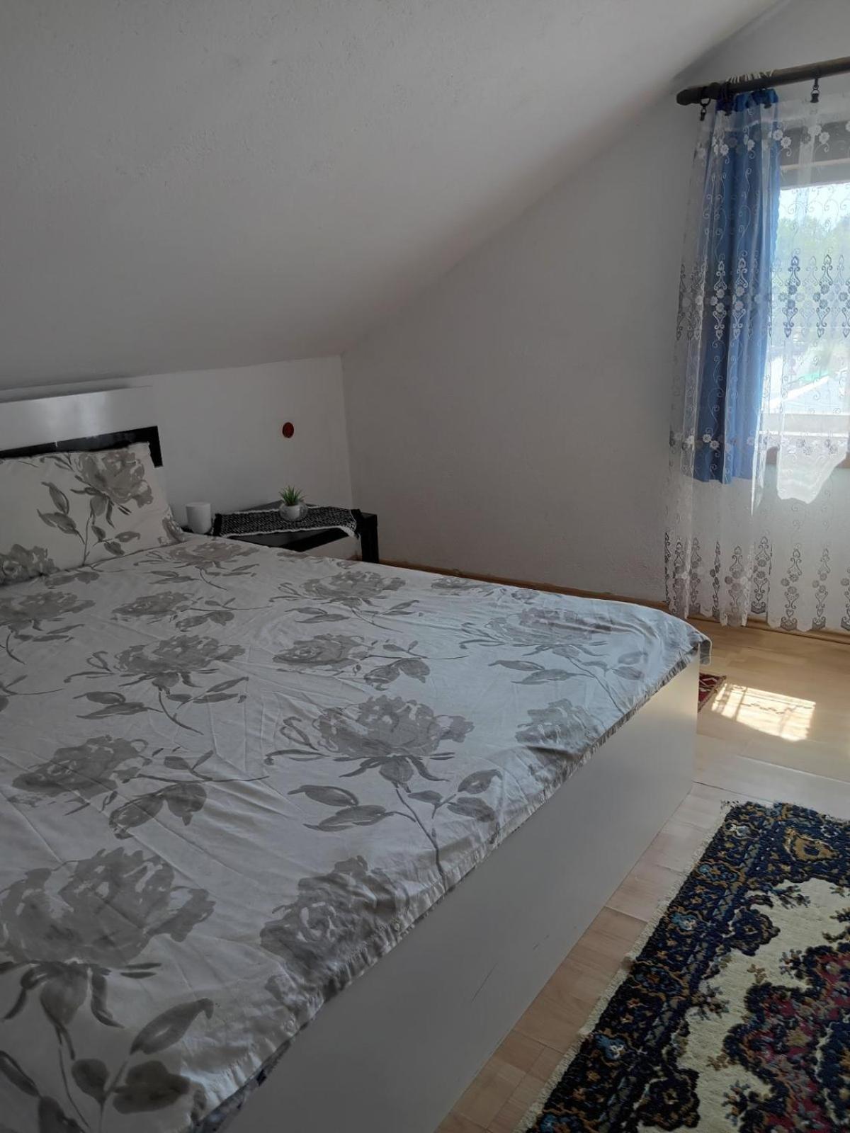 Sobi/Rooms/Zimmer Gradsko Buitenkant foto